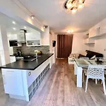 Champs-Elysees - Arc De Triomphe - 2 Pieces - 4P